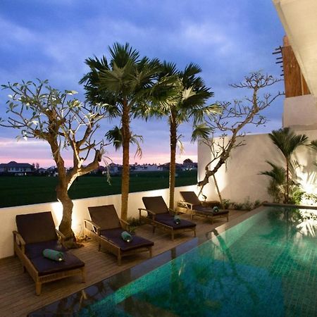 The Kd Suites & Coffee Shop Munggu Extérieur photo