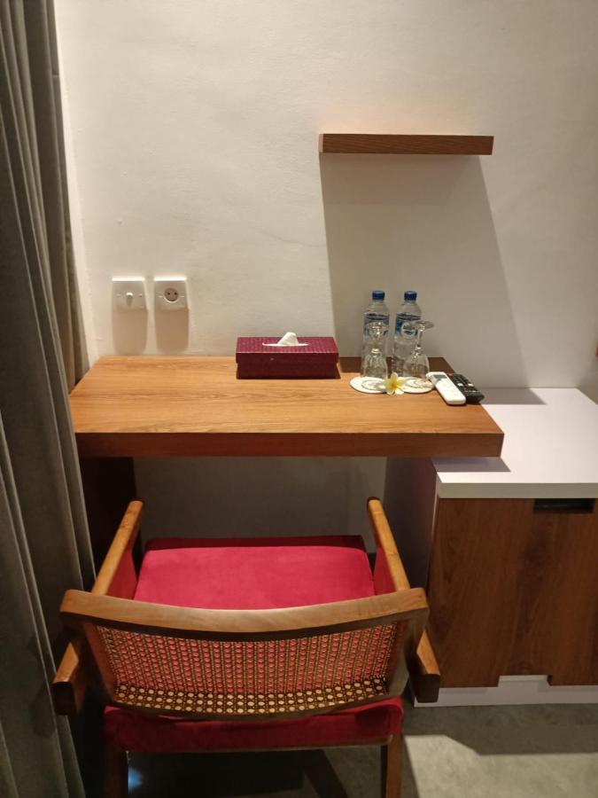 The Kd Suites & Coffee Shop Munggu Extérieur photo