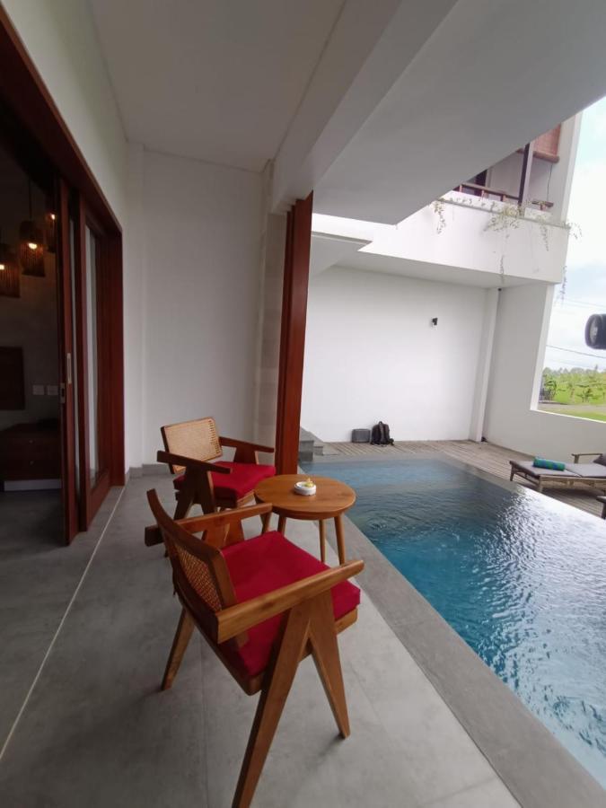 The Kd Suites & Coffee Shop Munggu Extérieur photo