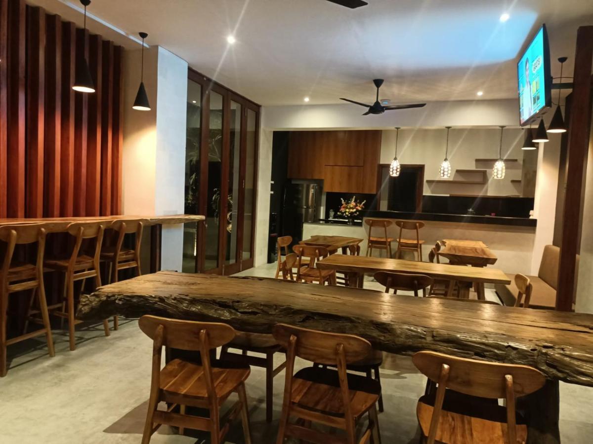 The Kd Suites & Coffee Shop Munggu Extérieur photo