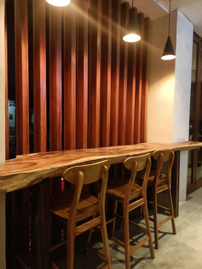 The Kd Suites & Coffee Shop Munggu Extérieur photo