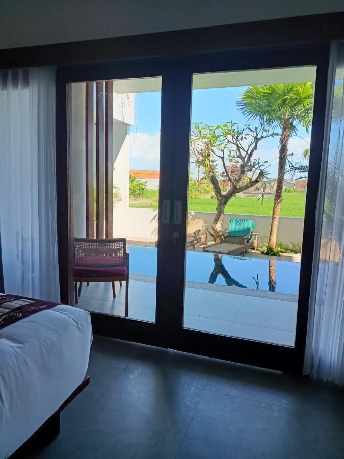 The Kd Suites & Coffee Shop Munggu Extérieur photo