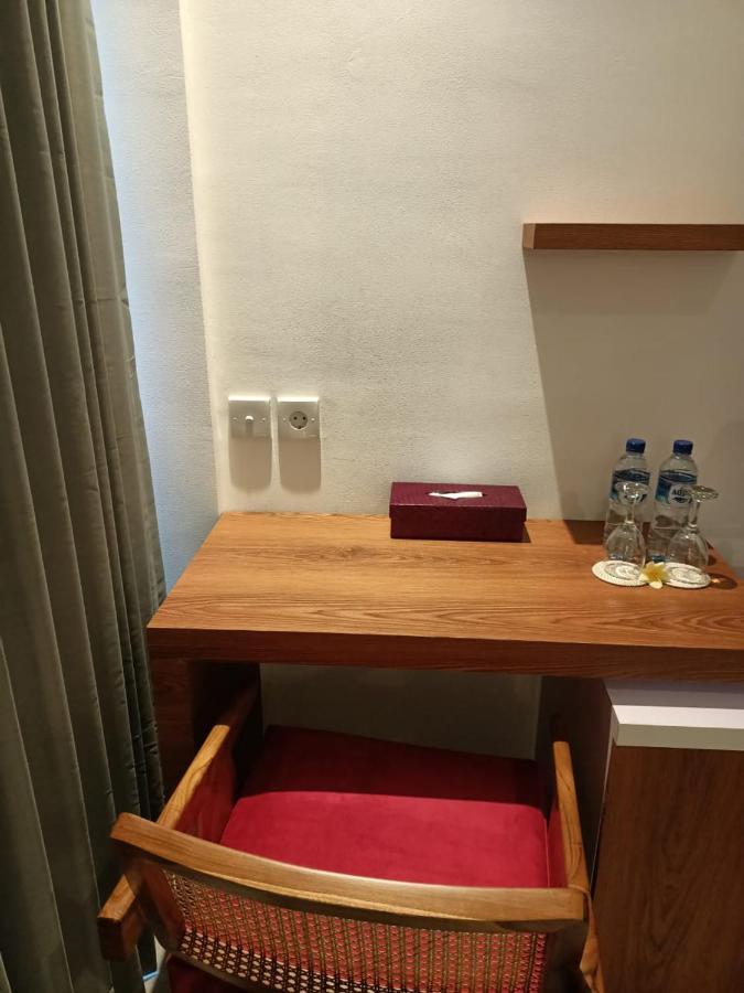 The Kd Suites & Coffee Shop Munggu Extérieur photo