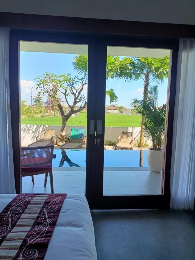 The Kd Suites & Coffee Shop Munggu Extérieur photo