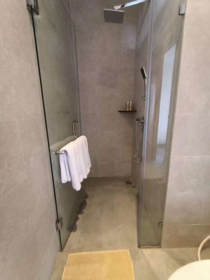 The Kd Suites & Coffee Shop Munggu Extérieur photo