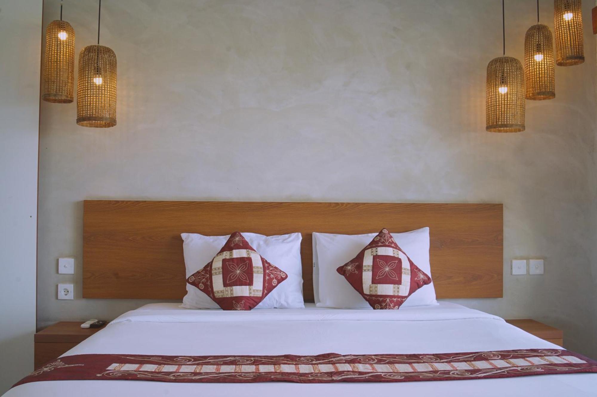 The Kd Suites & Coffee Shop Munggu Extérieur photo