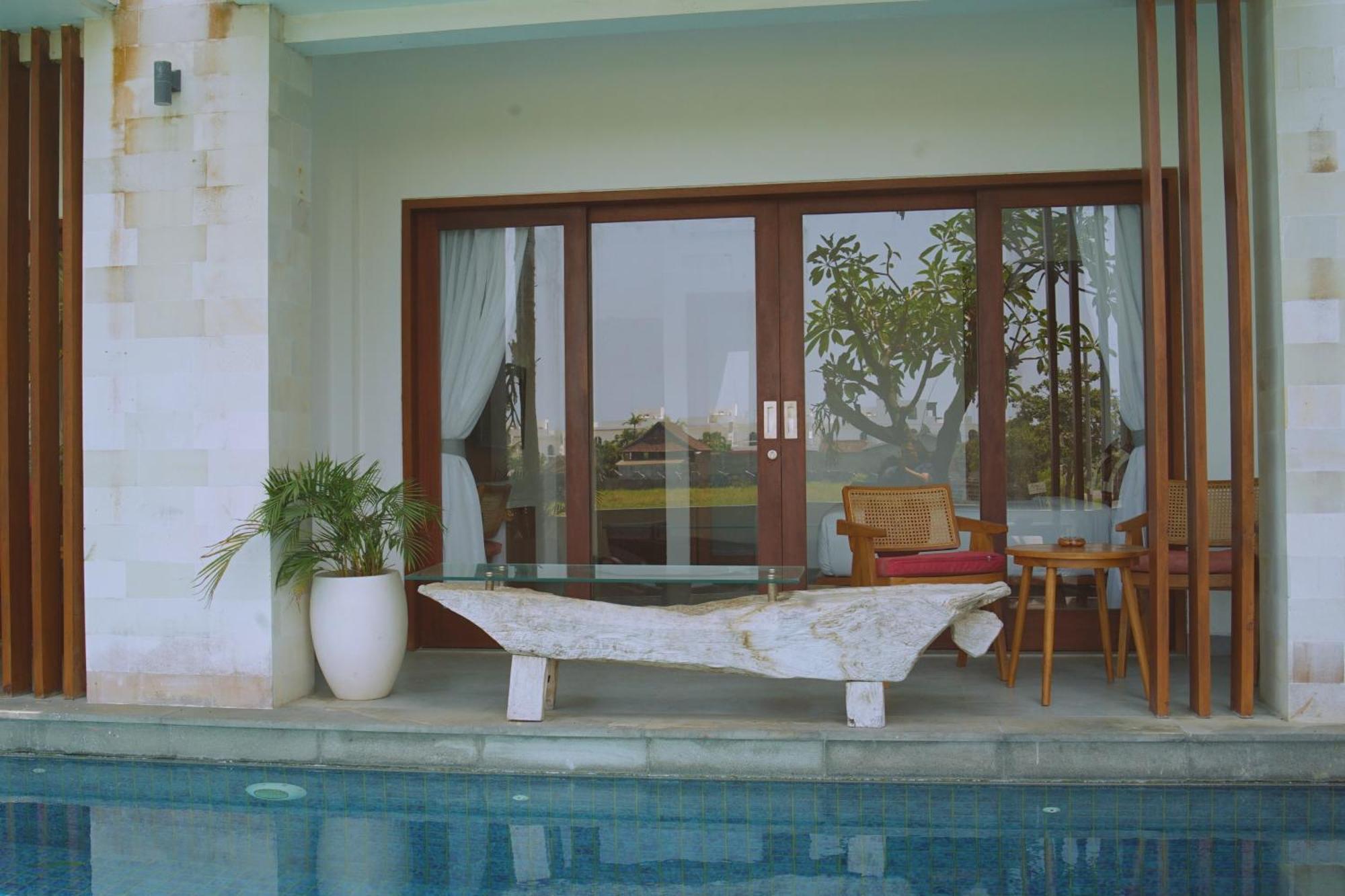 The Kd Suites & Coffee Shop Munggu Extérieur photo