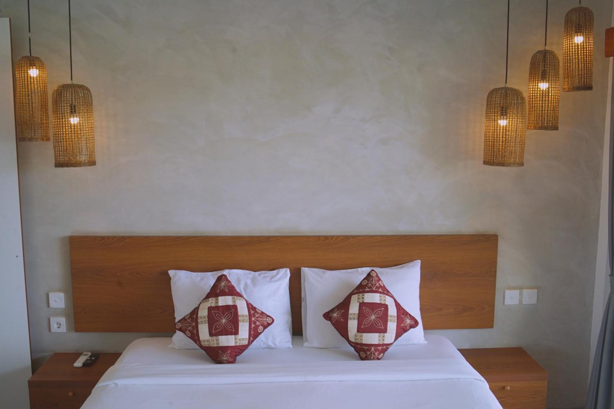 The Kd Suites & Coffee Shop Munggu Extérieur photo